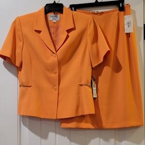 Iced mango skirt suit 8